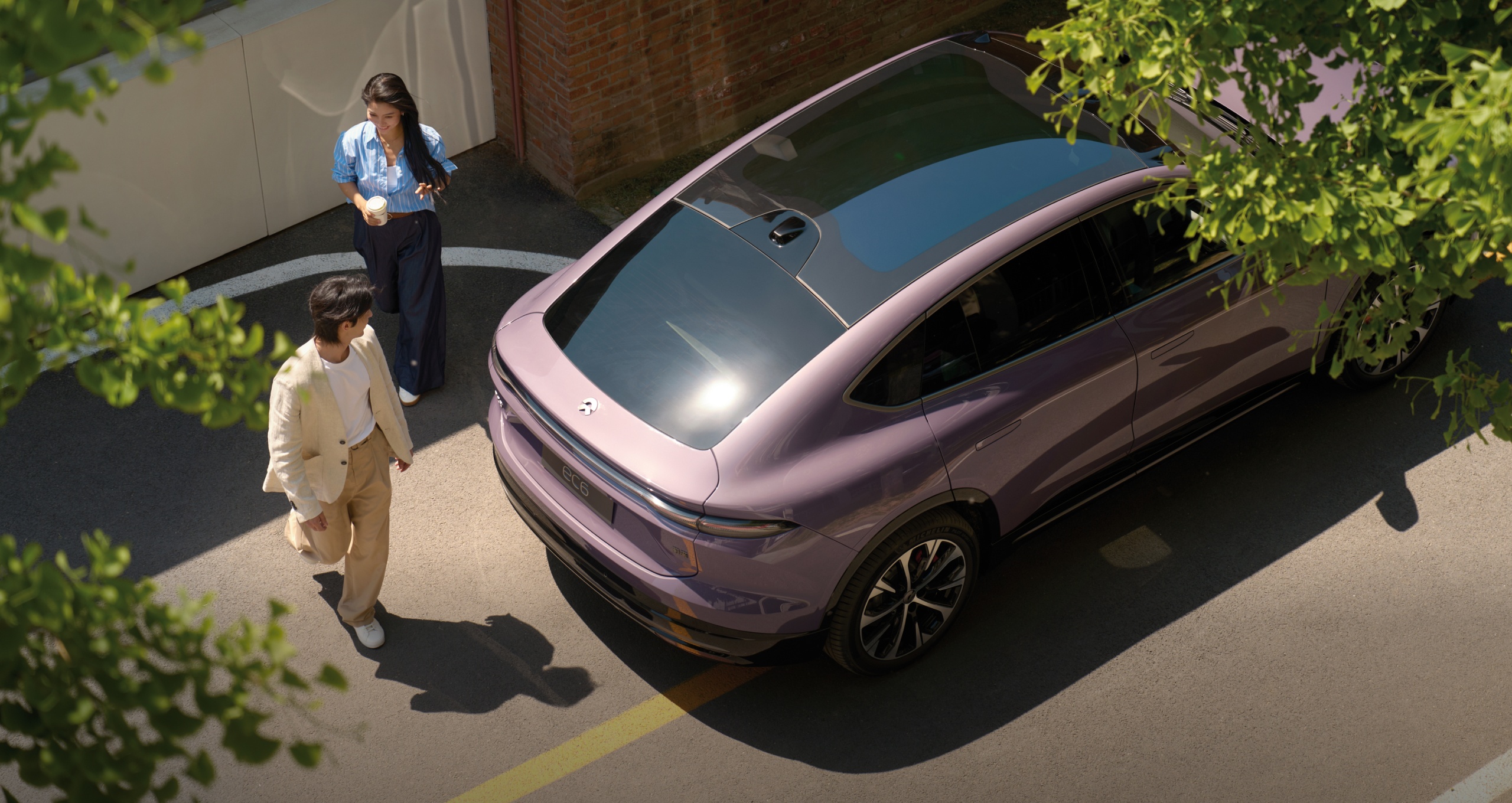 Sky-Wide Panoramic Roof